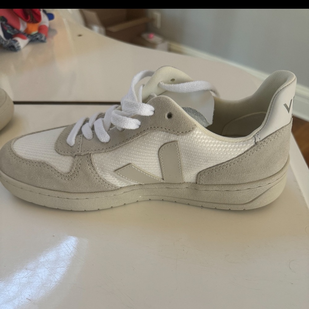 BRAND NEW VEJAS